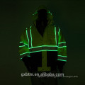 100% ANSI poliéster Oi vis jaqueta de inverno, jaqueta de segurança reflexiva Workwear verde com capuz Roll-away